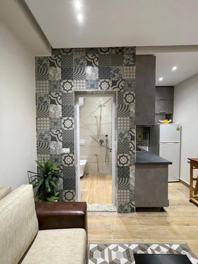 Modern 1 Bedroom City Apartment Тирана Екстер'єр фото
